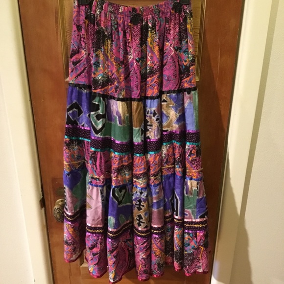 Vintage Carefree Fashions colorful skirt - Picture 4 of 12